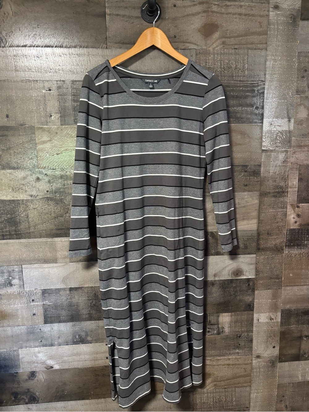 Toad&Co Montclair Gray and White Striped Long Sleeve Midi Dress Small